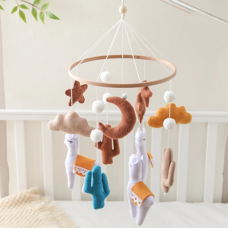 Wooden Crib Mobile Baby Bed Bell Rattle Toy Soft Felt Cartoon Bear Mobile Hanging Newborn Music Box Bed Bell Hanging Bracket Toy