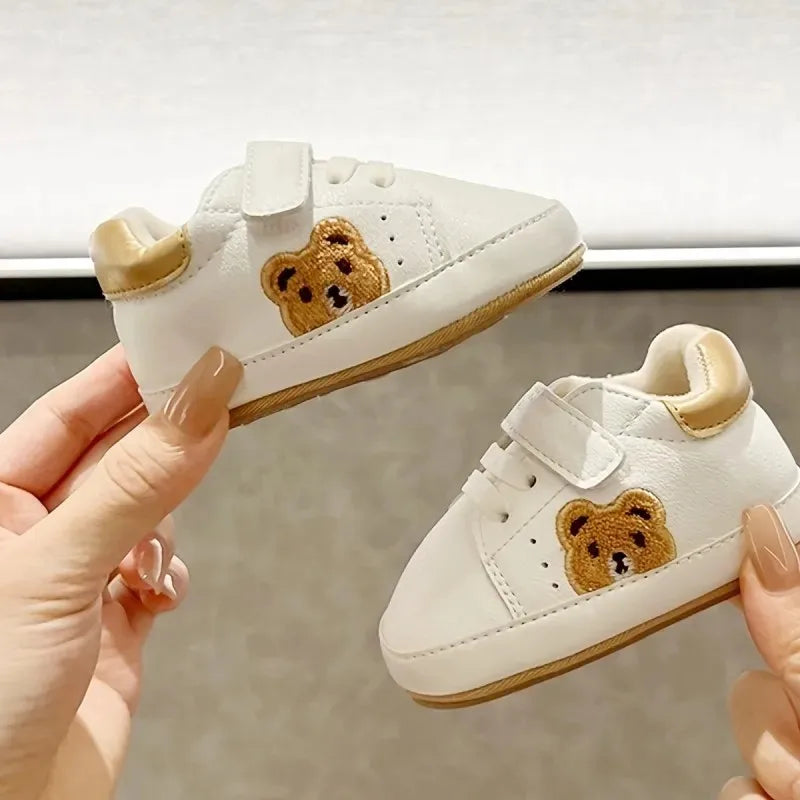 Boys and Girls Panda Sports Shoes in Spring and Autumn Seasons Children's Fashion Sports Tablet Baby Shoes from 0 to 18 Months