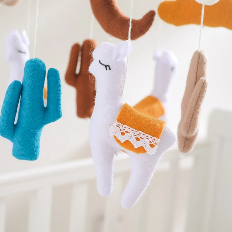 Wooden Crib Mobile Baby Bed Bell Rattle Toy Soft Felt Cartoon Bear Mobile Hanging Newborn Music Box Bed Bell Hanging Bracket Toy