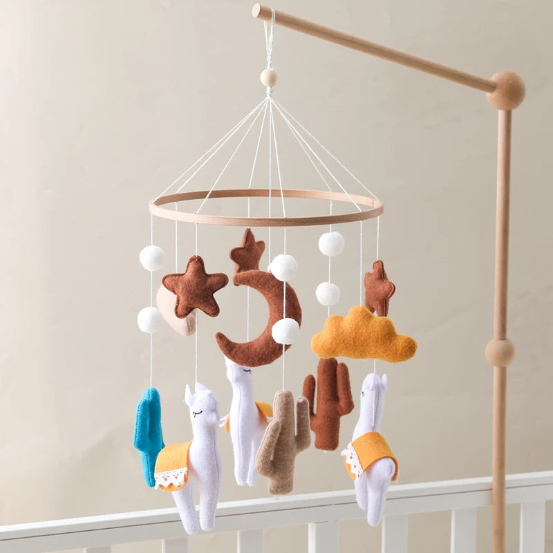 Wooden Crib Mobile Baby Bed Bell Rattle Toy Soft Felt Cartoon Bear Mobile Hanging Newborn Music Box Bed Bell Hanging Bracket Toy