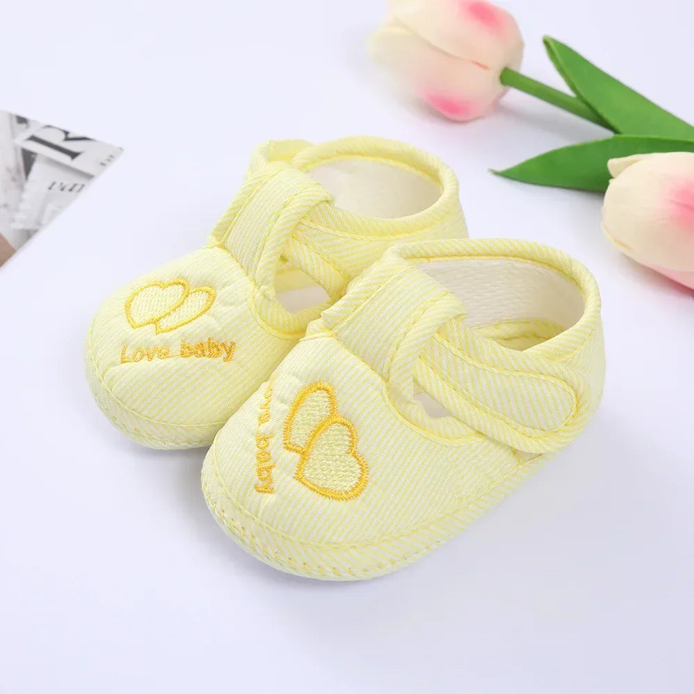 Double Heart Spring and Autumn Shoes for Men and Women 0-1 Years Old Soft Soled Toddler Shoes 3-6-9 Months Baby Walking Shoes