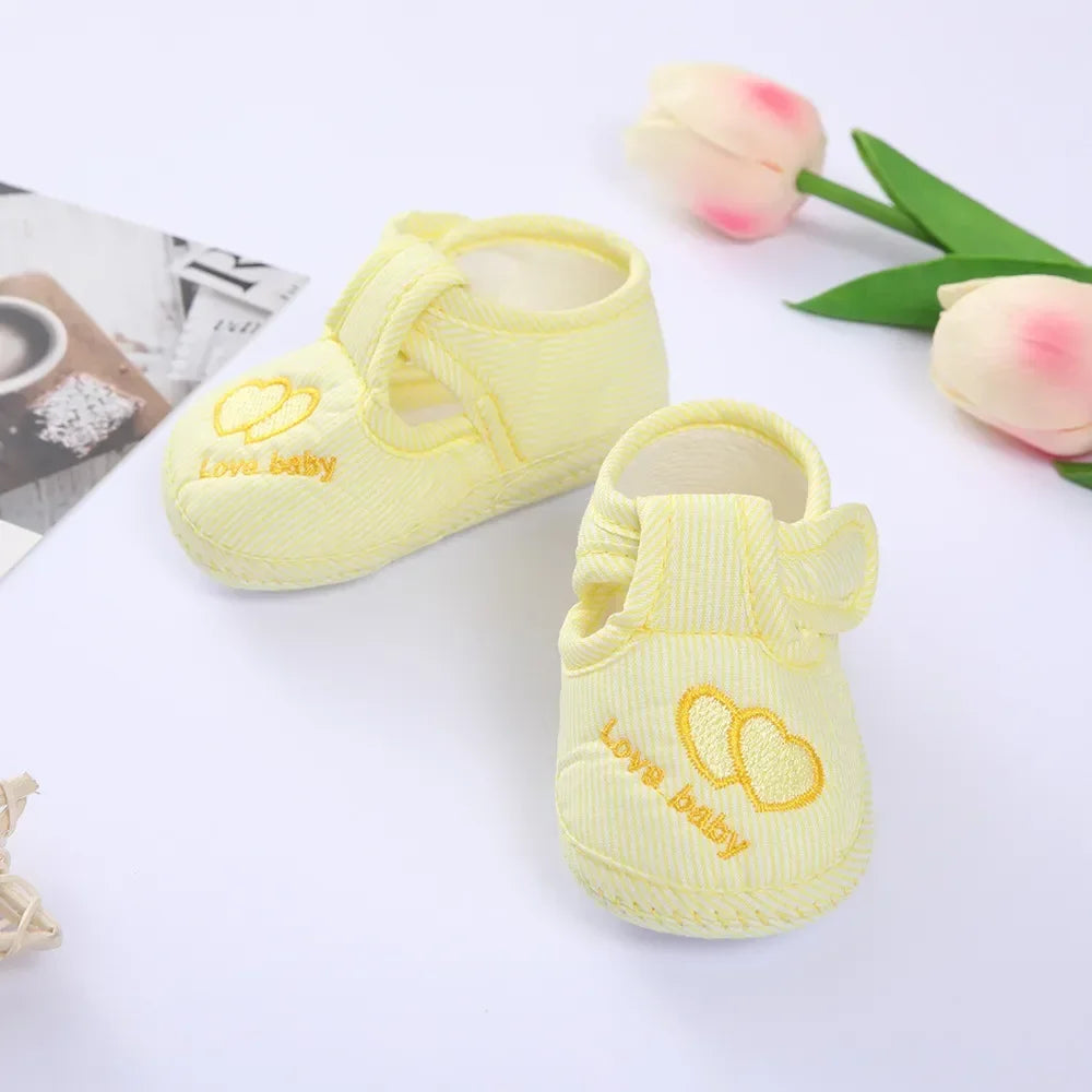 Double Heart Spring and Autumn Shoes for Men and Women 0-1 Years Old Soft Soled Toddler Shoes 3-6-9 Months Baby Walking Shoes