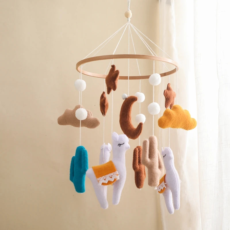 Wooden Crib Mobile Baby Bed Bell Rattle Toy Soft Felt Cartoon Bear Mobile Hanging Newborn Music Box Bed Bell Hanging Bracket Toy