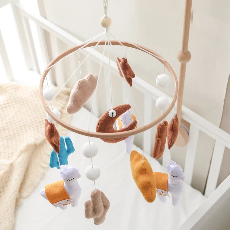 Wooden Crib Mobile Baby Bed Bell Rattle Toy Soft Felt Cartoon Bear Mobile Hanging Newborn Music Box Bed Bell Hanging Bracket Toy