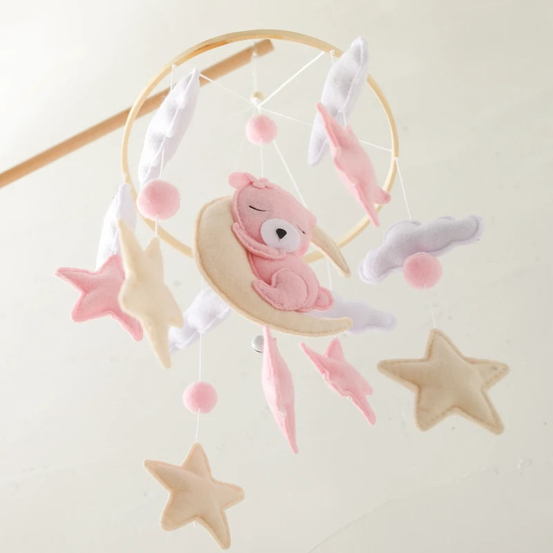 Wooden Crib Mobile Baby Bed Bell Rattle Toy Soft Felt Cartoon Bear Mobile Hanging Newborn Music Box Bed Bell Hanging Bracket Toy