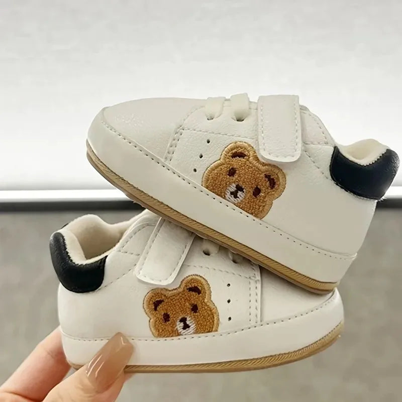 Boys and Girls Panda Sports Shoes in Spring and Autumn Seasons Children's Fashion Sports Tablet Baby Shoes from 0 to 18 Months